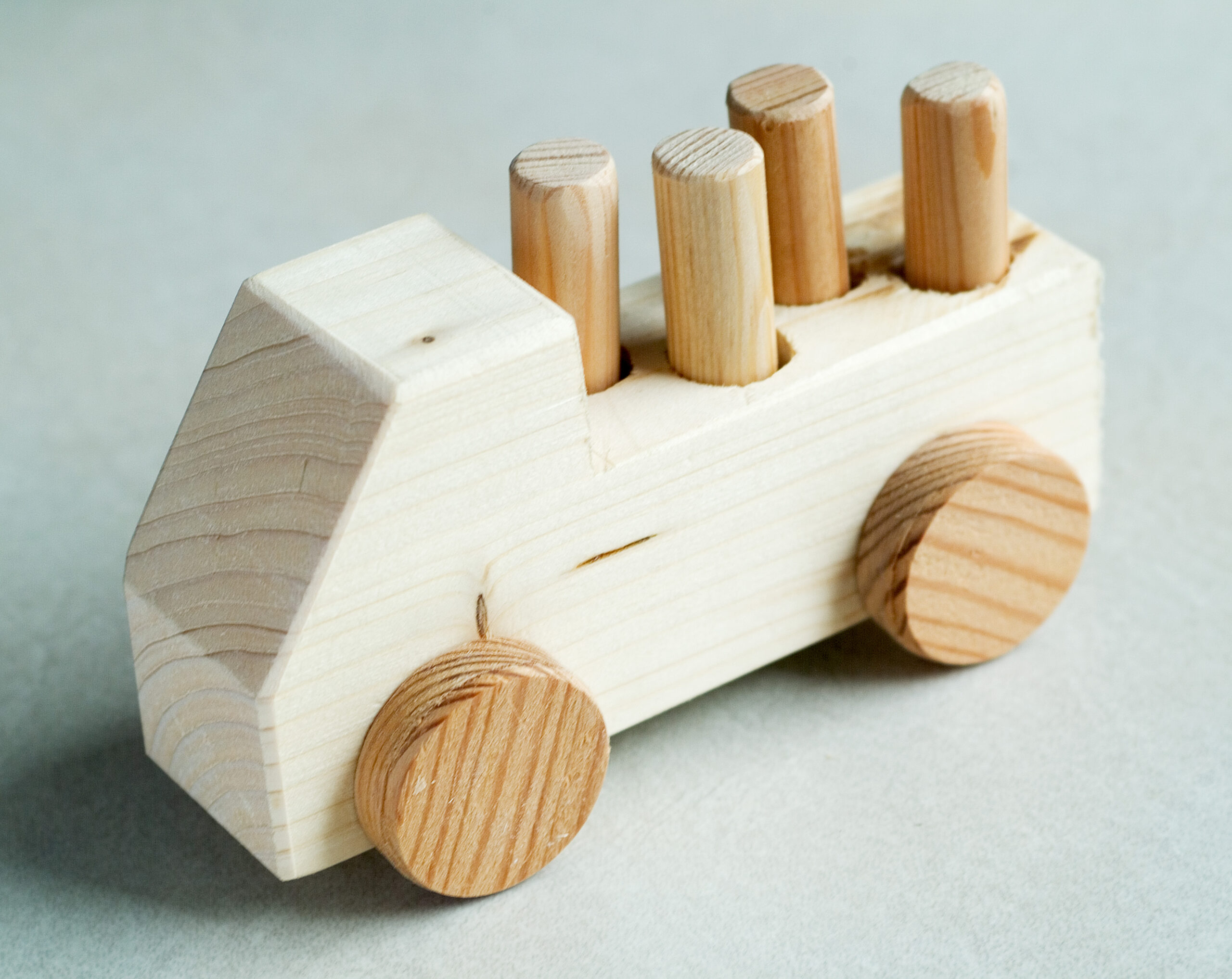 Holzauto